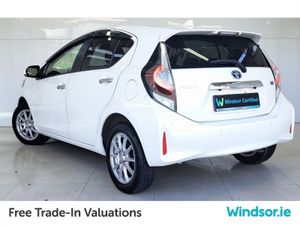 Toyota Aqua HYBRID - Image 4