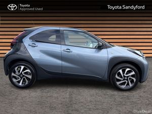 Toyota Aygo X TOP SPEC DESIGN // REAR CAMERA WITH - Image 3