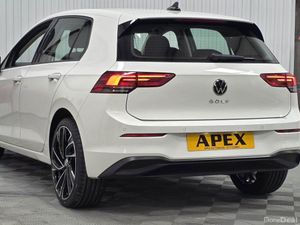 Volkswagen Golf HATCHBACK - Image 4