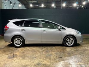 Toyota Prius 1.8 HYBRID - TOYOTA SAFETY SENSE - PU - Image 3