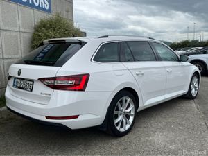 Skoda Superb ESTATE COMBI STYLE AUTOMATIC 2.0 DIES - Image 4