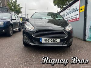 Ford Fiesta TITANIUM 1.0 65PS 5 Door - Image 2