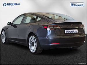 Tesla Model 3 Saloon Performance - Image 2