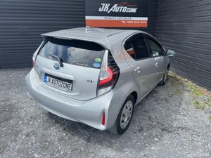 Toyota Aqua 1.5 HYBRID AUTO - Image 4