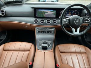 Mercedes-Benz E-Class E 220D Avantgarde Line 2 Doo - Image 4