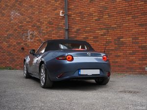 2017 Mazda MX-5 Artic Edition - 1 of 400 - Image 2
