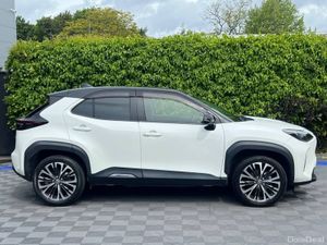 Toyota Yaris Cross 1.5 HYBRID AUTO // HEADS-UP DIS - Image 2