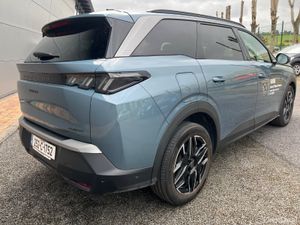 Peugeot 5008 2025 - Image 3