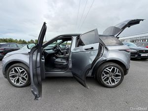 Range Rover Evoque 4x4 AUTO ,PAN ROOF 2YR WARRANTY - Image 4