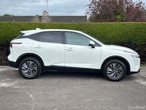 23Nissan Qashqai 1.3 Dig Accenta Premium Hybrid - Image 3