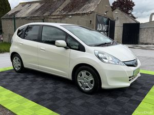 Honda Fit 2011 Hybrid Mint Condition - Image 2