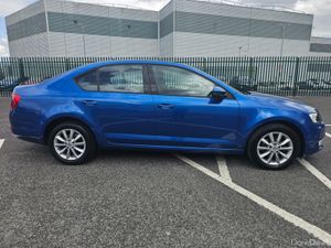 Skoda Octavia 1.6 TDI, AMBITION MODEL, AUTOMATIC, - Image 3