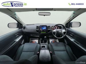 Toyota Hilux 4WD Invinc, Double Cab, Manual - Image 2