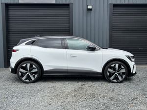 241 Renault Megane E-Tech 60EV 450KM Range - Image 4