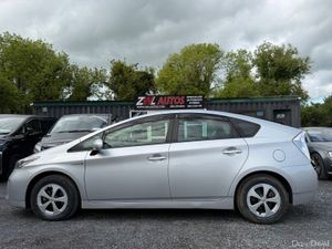 15  TOYOTA PRIUS HYBRID - Image 4