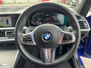 BMW 3-Series 330e M-SPORT COMPETITION 2.0 HYBRID / - Image 4