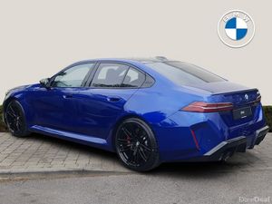 BMW M5 Saloon - Image 2