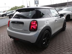 2019 MINI COOPER 1.5 HATCHBACK 3DR AUTO - Image 4