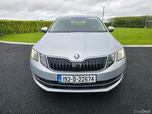 192 Skoda Octavia 1.6 diesel Style Low Km - Image 4