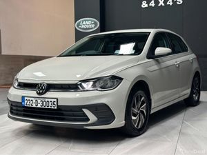 1.0 TSI LIFE 5DR - Image 4