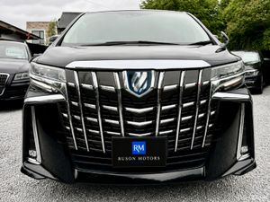 19 Toyota Alphard Hybrid Executive E-Four 4WD - Image 4