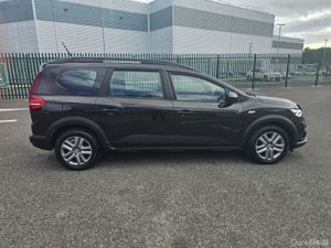 Dacia Jogger 1.0 TCI, COMFORT MODEL, LOW MILEAGE, - Image 4