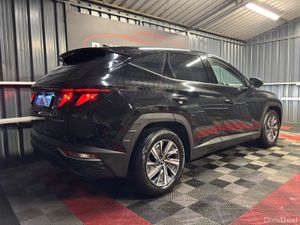 2022 Hyundai Tucson Comfort Manual - Image 4