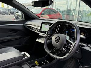 Renault Megane E-Tech EV60 220hp Techno - Image 4