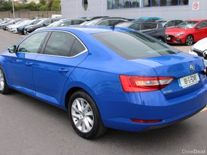 Skoda Superb 2018 - Image 3