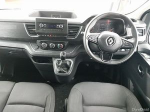 Renault Trafic TRAFIC RED - COMBI FWD E6 - L2 - Image 4