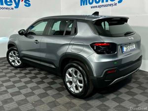 Jeep Avenger ALTITUDE HYBRID 1.2L PETROL AUTOMATIC - Image 4