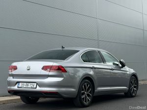 Volkswagen Passat 2020 TDI AUTO - Image 2
