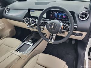 Mercedes-Benz GLA GLA180d Progressive Line PLUS AU - Image 2