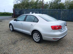 Volkswagen Jetta 2012 1.2Tsi petrol - Image 2