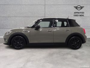 Mini Cooper 5-Door Cooper Classic - Image 4