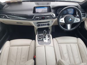 BMW 7-Series 730 D M SPORT - Image 4