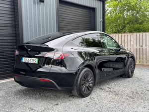 221 Tesla Model Y Long Range Low Km - Image 3