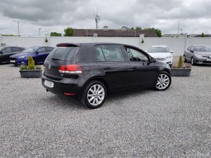 Volkswagen Golf HIGHLINE 1.2 TSI MANUAL 6SPEED FWD - Image 2