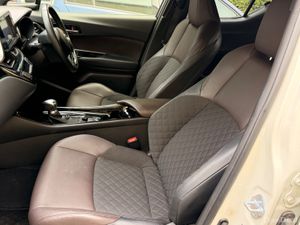 Toyota CHR 2017 Top sec self charging hybrid - Image 4