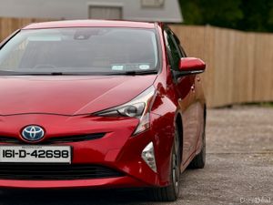 Toyota Prius 2016 1.8 Hybrid Luxury Premium - Image 4