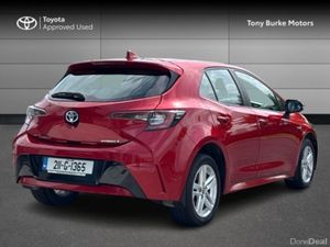 Toyota Corolla Hatchback 5dr Hybrid - Luna Edition - Image 2