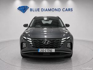 EXTREAMLY LOW MILEAGE 28,000 KM - 1 OWNER CAR 4WD - Image 2