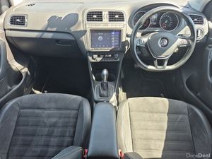 Volkswagen Polo **HIGHLINE MEISTER ** HUGE SPEC ** - Image 2