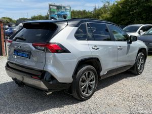2023 Toyota Rav4 HYBRID SOL AUTO - Image 3