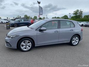 Volkswagen Golf Life - Image 2