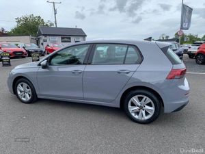 Volkswagen Golf Life - Image 3