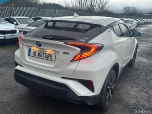 Toyota C-HR GLED EDITION -1.8L Petrol Hybrid - Aut - Image 4