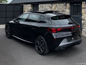 2025 CUPRA LEON 2.0 TDI DSG *PANROOF* - Image 4