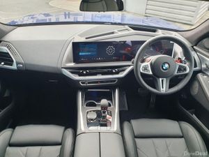 BMW XM 50e - Image 4