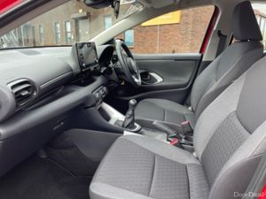 Toyota Yaris - Petrol - New Generation - Luna Edit - Image 3